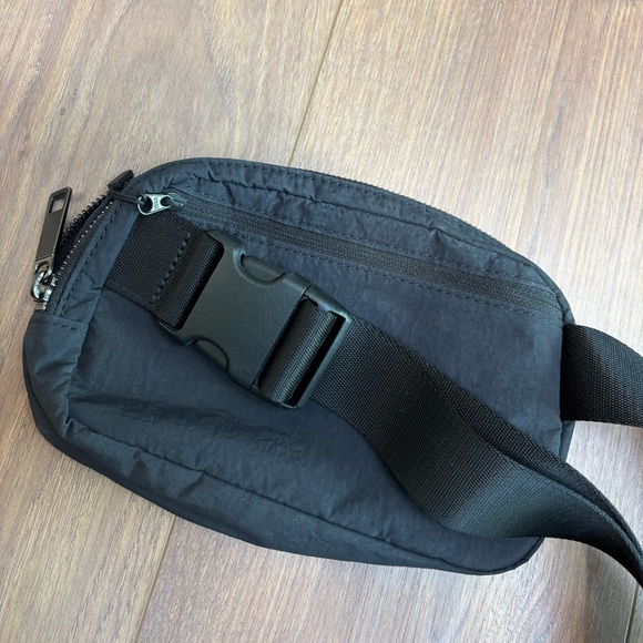 Lululemon Belt Bag - Picture 3 of 3